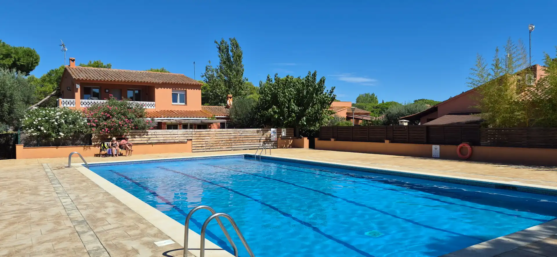 Schwimmbecken von Wohnung zum Verkauf in El Mas Pinell