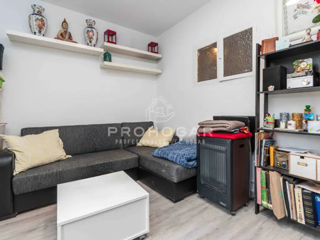 Sala de estar de Casa adosada en venta en El Vellón con Horno, Lavadora y Microondas