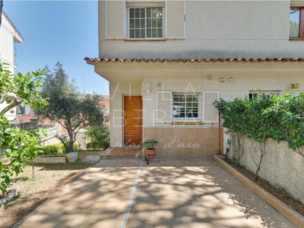Exterior view of House or chalet for sale in Castell-Platja d'Aro  with Air Conditioner, Private garden and Terrace