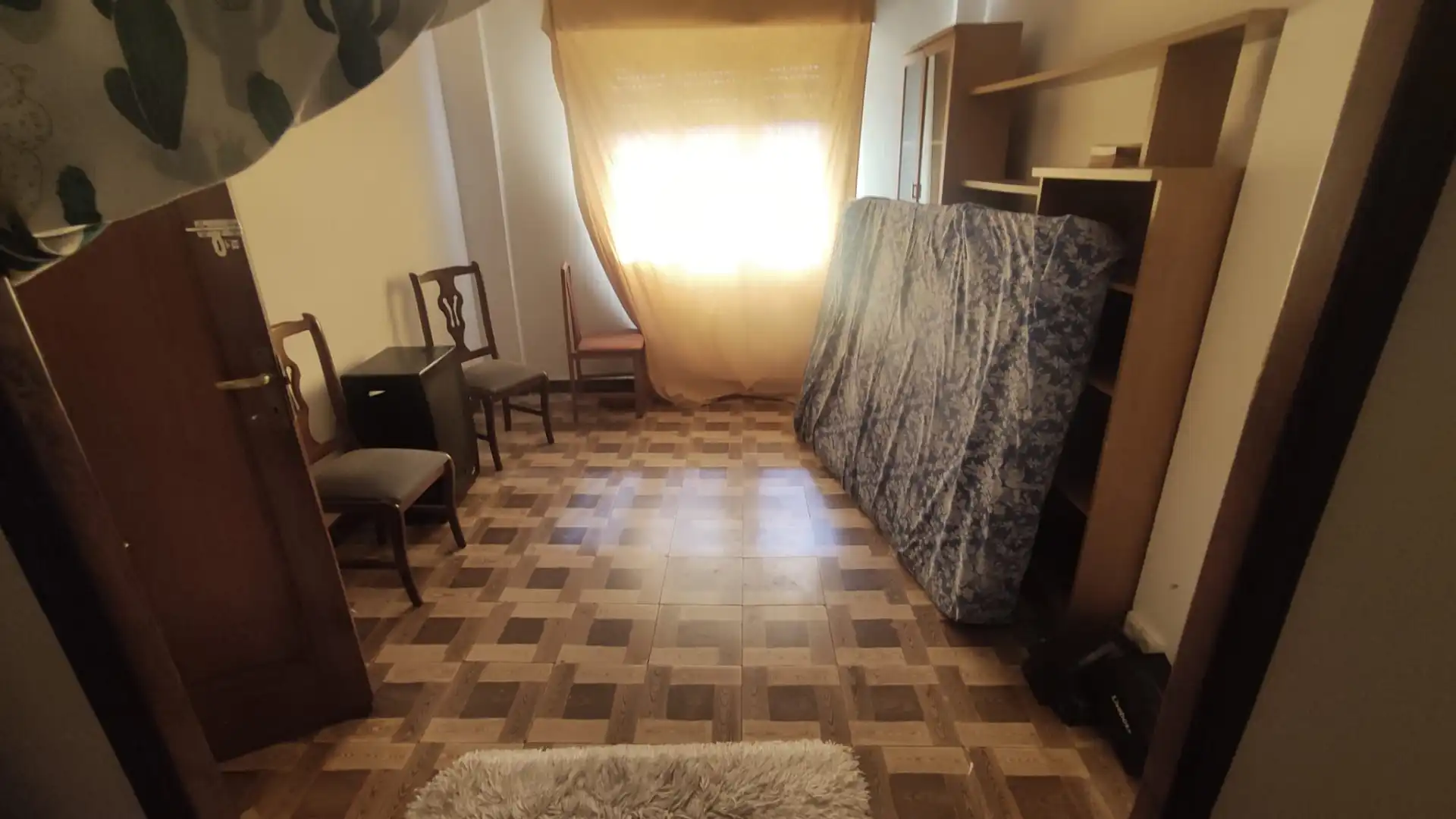 Dormitori de Pis en venda en Ourense Capital  amb Calefacció