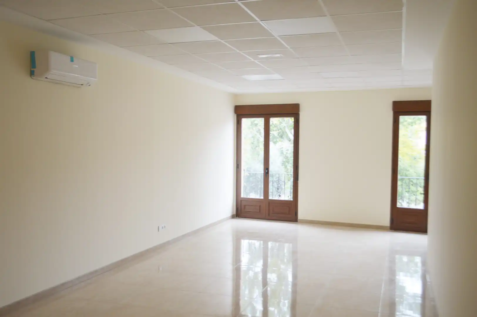 Local de alquiler en Navalcarnero con Aire acondicionado, Calefacción y Internet