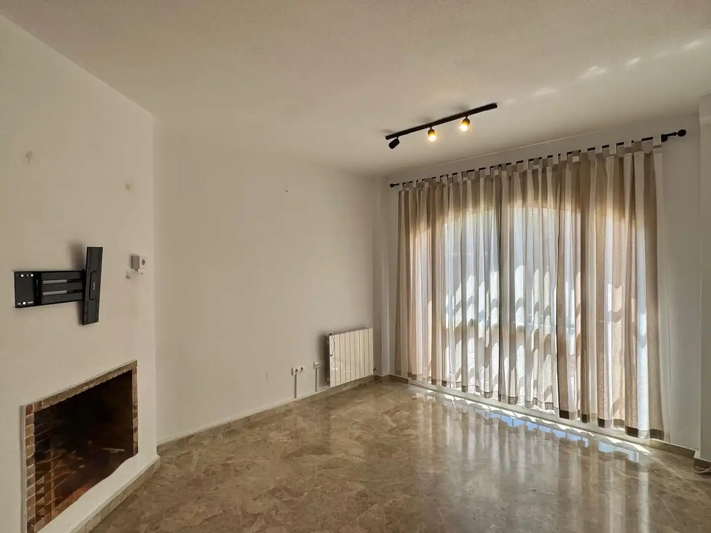 Sala de estar de Casa o chalet de alquiler en Mutxamel con Aire acondicionado, Calefacción y Jardín privado