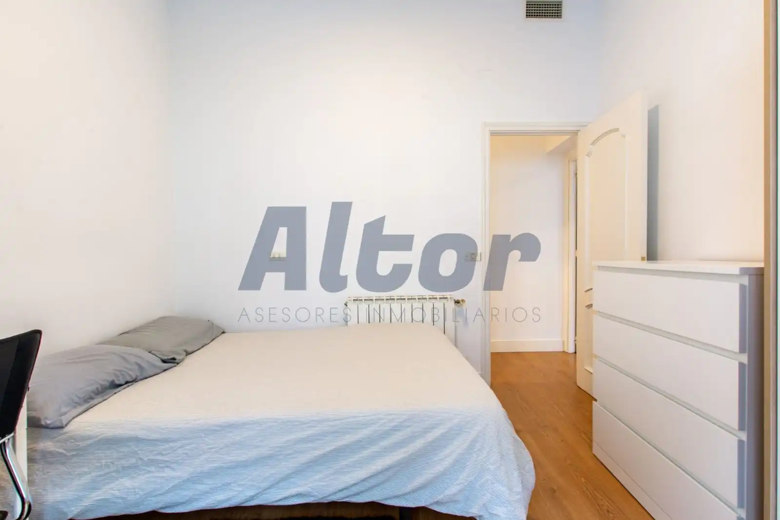 Wohnung zur Miete in DE LA MADERA, Universidad - Malasaña