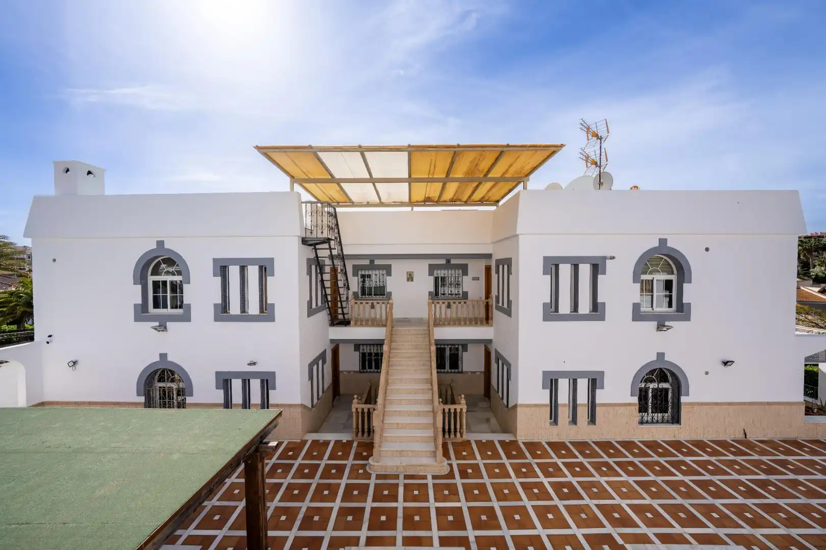 Vista exterior de Casa o chalet en venta en Roquetas de Mar con Aire acondicionado, Calefacción y Jardín privado