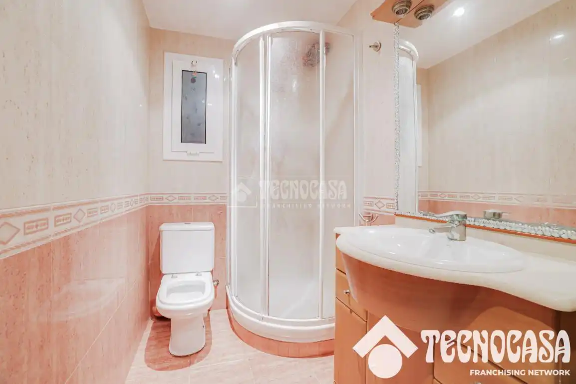 Baño de Piso en venta en Santa Coloma de Gramenet