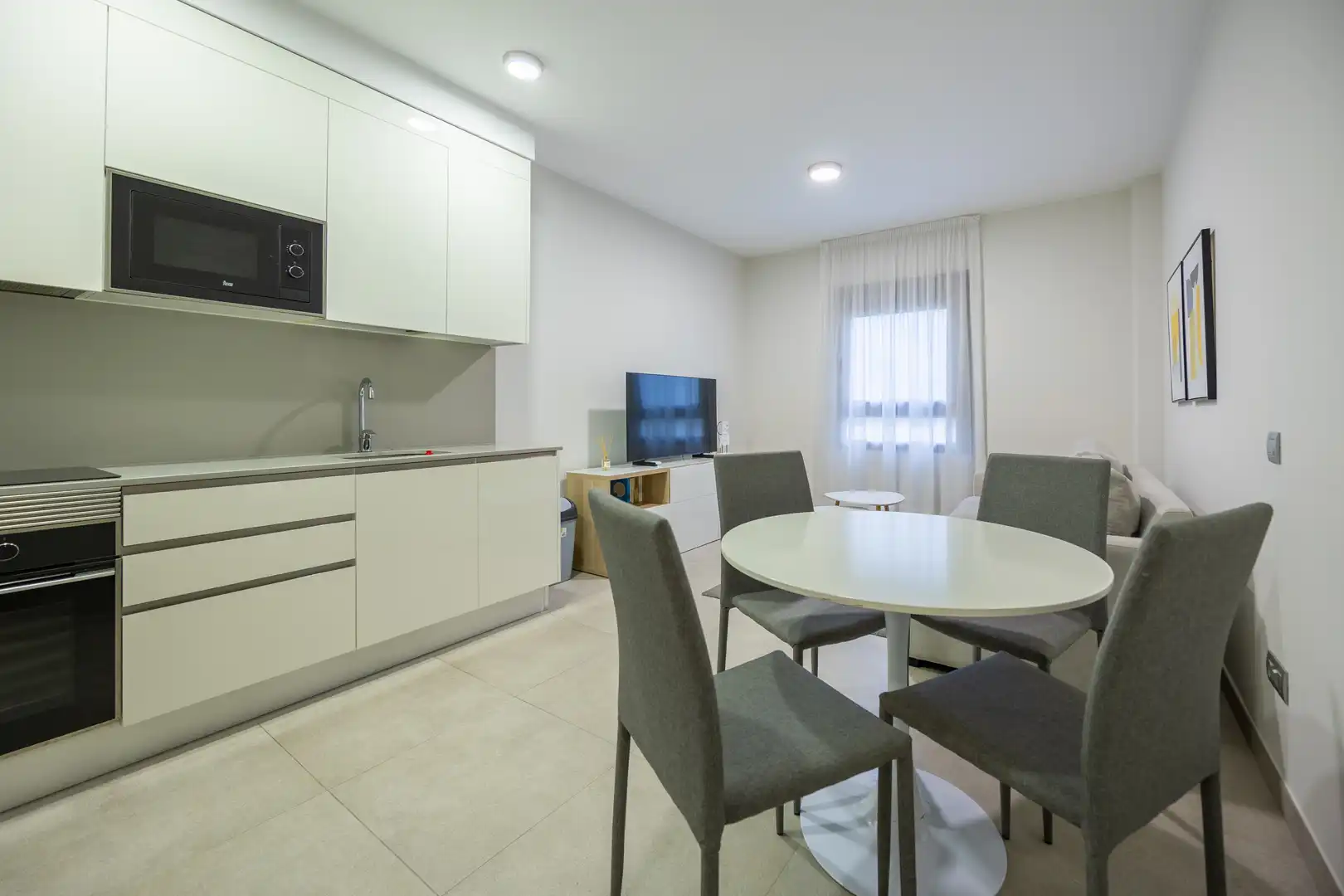 Kitchen of Flat for rent in Las Palmas de Gran Canaria  with Air Conditioner and Furnished