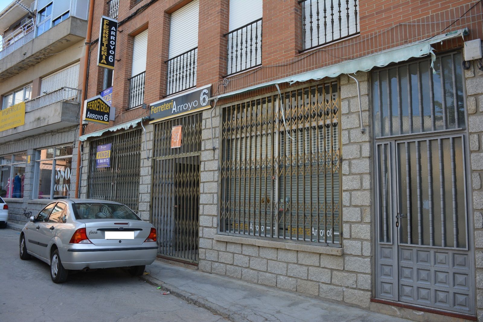 Exterior view of Building for sale in Sotillo de la Adrada