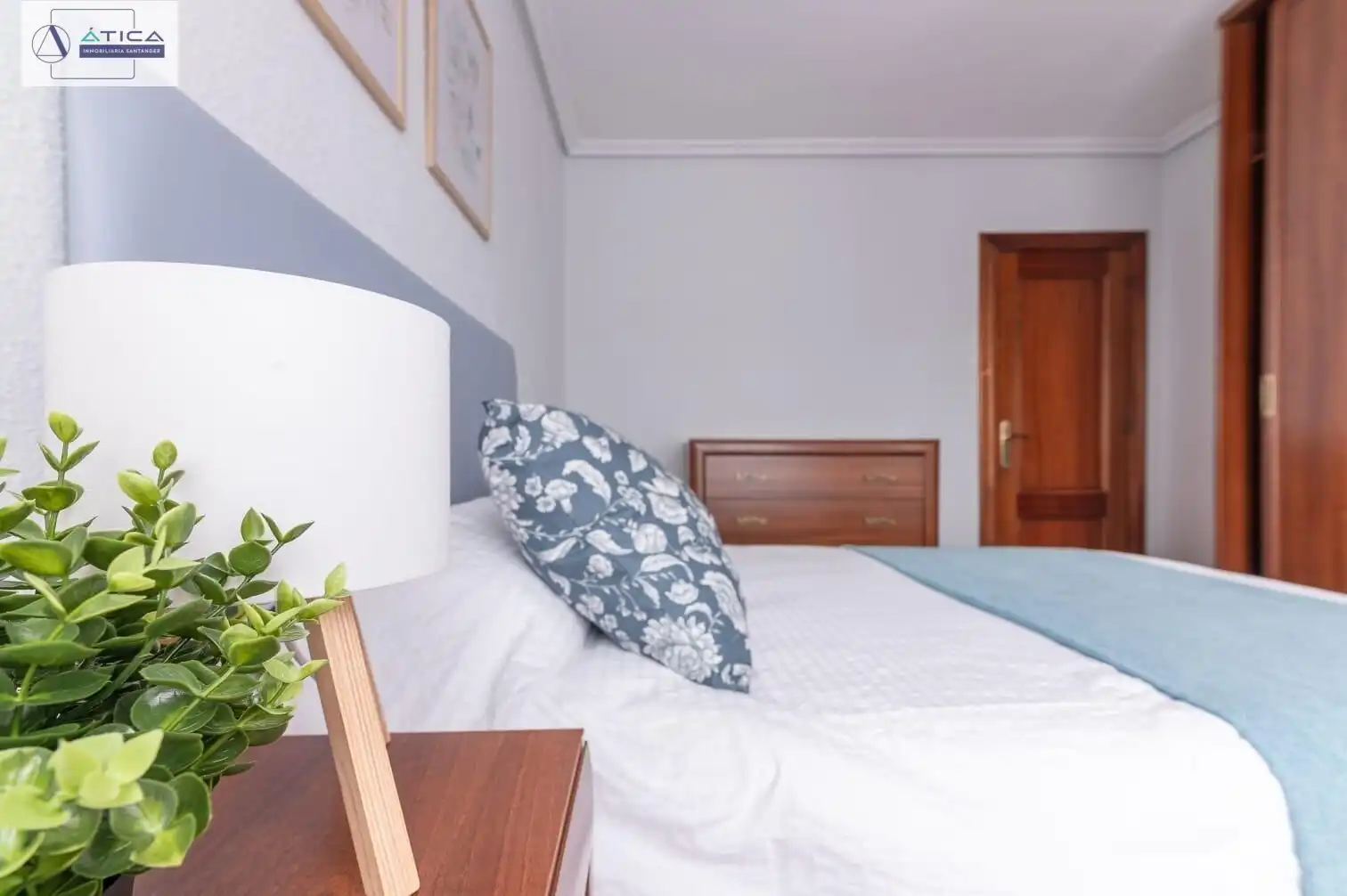 Bedroom of Flat for rent in Santander  with Heating and Furnished