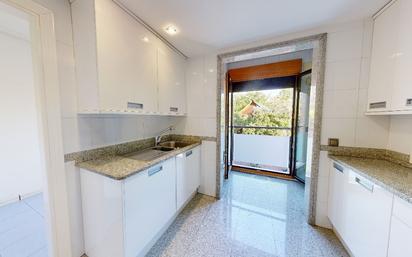 Kitchen of Flat for sale in  Madrid Capital  with Air Conditioner and Terrace