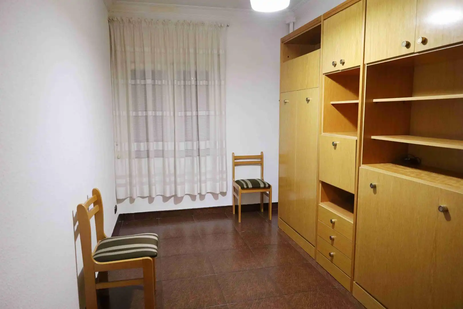 Habitación de Piso en venta en Alcañiz con Aire acondicionado, Calefacción y Trastero