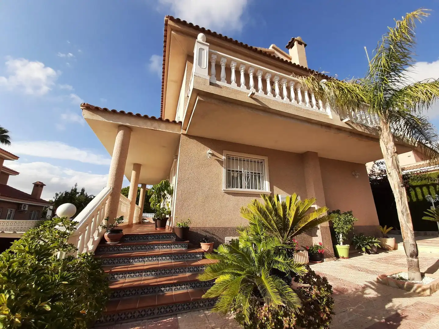 Chalet con piscina en venta en Rincón de Loix