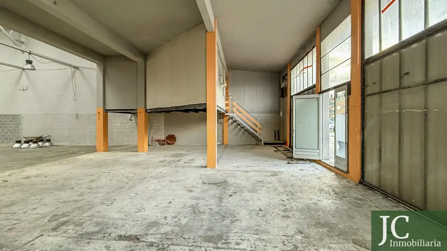 Industrial buildings for rent in Bárcena de Cicero