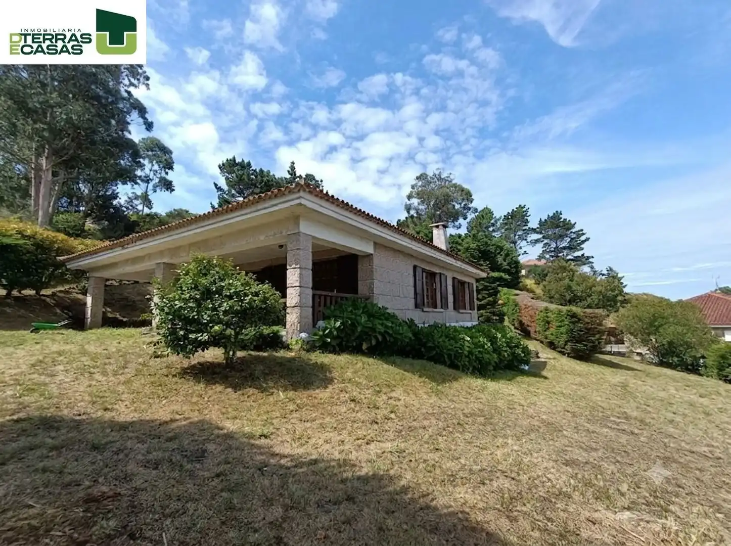 Vista exterior de Casa o chalet en venta en Cangas  con Calefacción y Terraza
