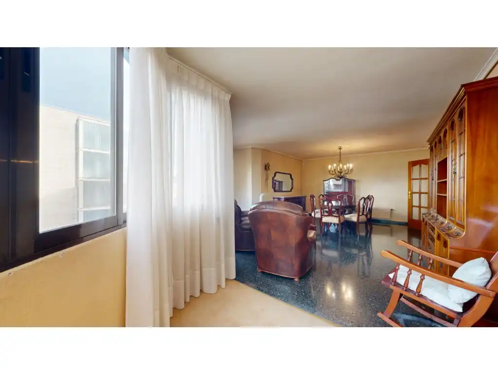Flat for sale in Exposició
