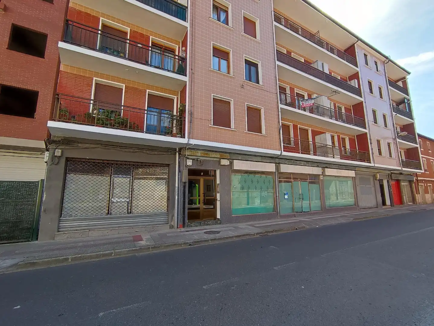 Local comercial en venda a Calle Calle de la Maestra Consuelo Robredo
