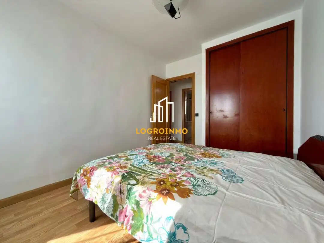 Bedroom of Flat for rent in  Logroño  with Heating and Storage room