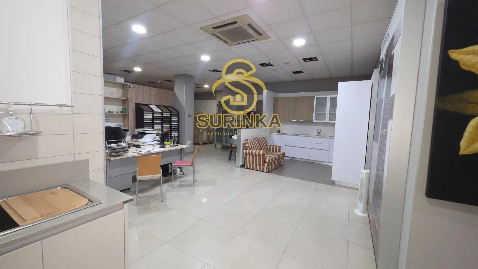 Business premises for sale in León y Castillo, imagen 2