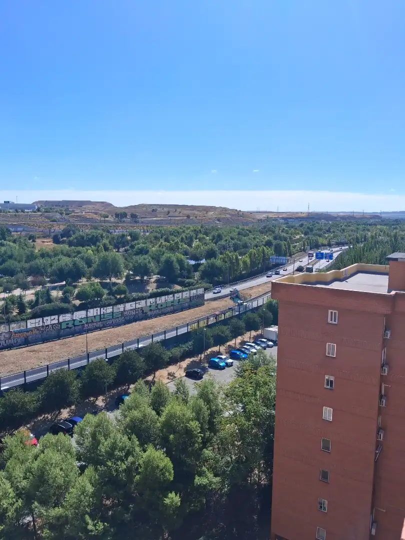 Außenansicht von Wohnung zum Verkauf in Madrid mit Terrasse