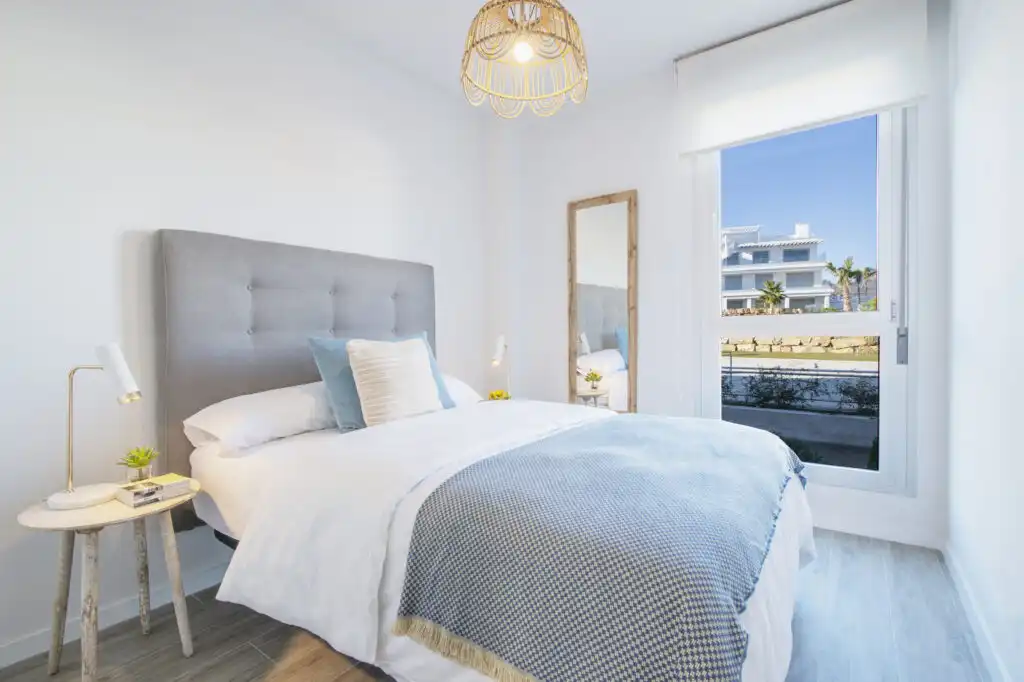Dormitori de Apartament en venda en Estepona amb Calefacció, Jardí privat i Terrassa