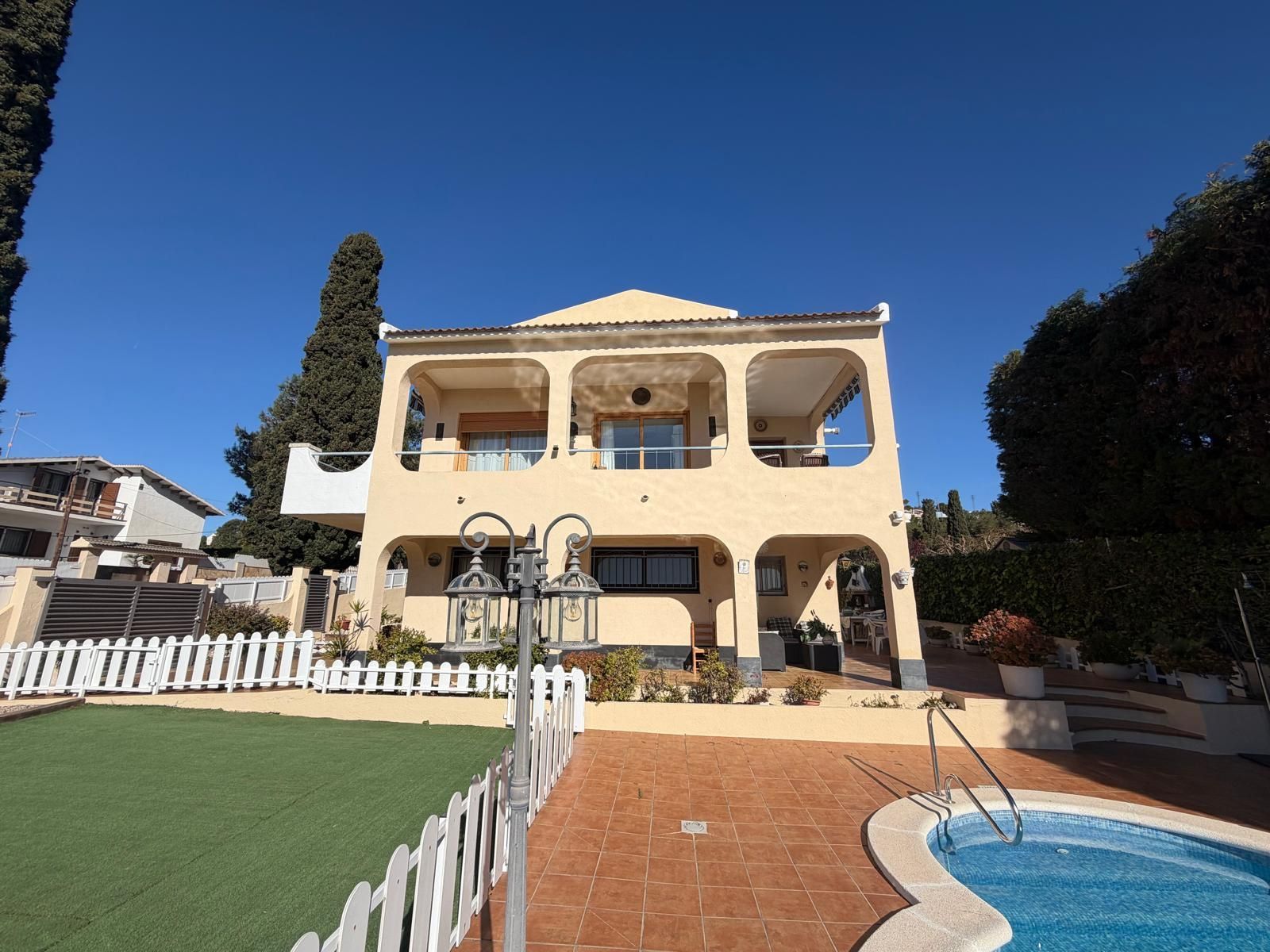 Exterior view of Houses for sale in El Vendrell  with Heating, Terrace and Swimming Pool