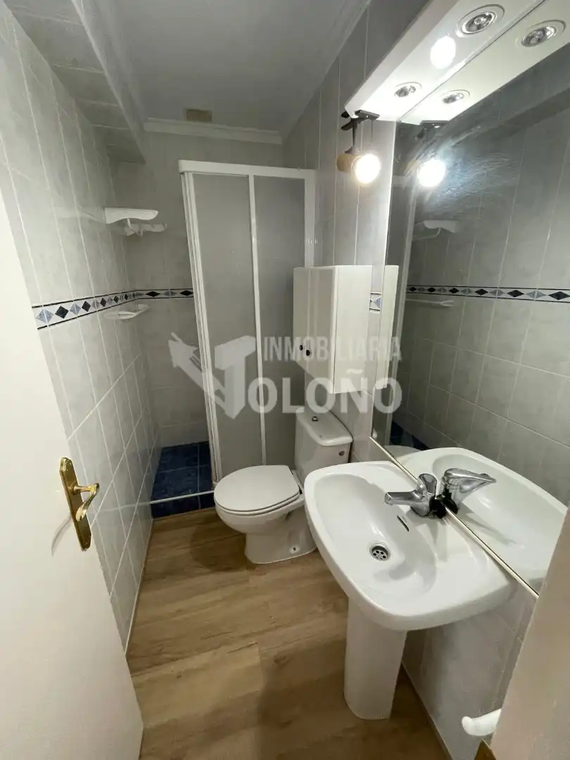 Badezimmer von Wohnung zum Verkauf in Labastida / Bastida mit Klimaanlage, Terrasse und Möbliert