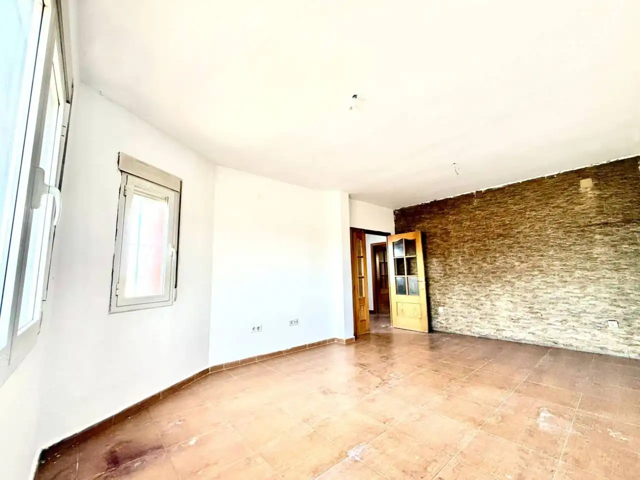 Sala de estar de Casa adosada en venta en Miguel Esteban con Alarma y Piscina comunitaria