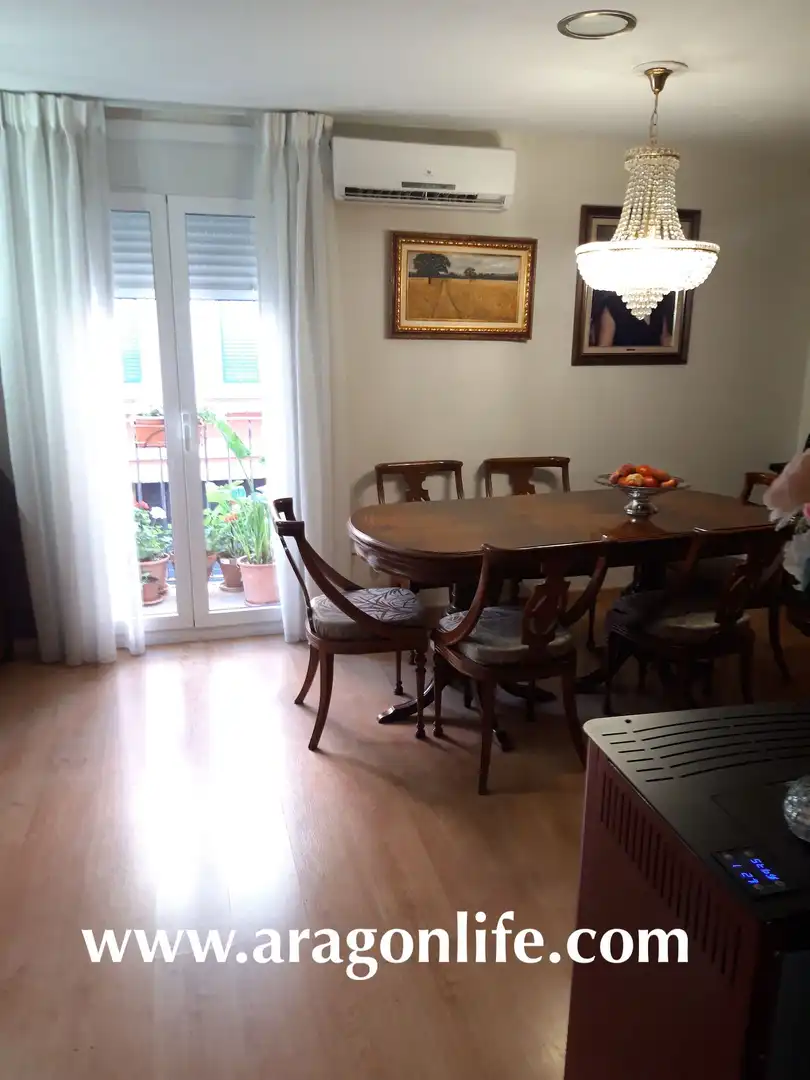 Comedor de Casa o chalet en venta en Caspe con Aire acondicionado, Parquet y Amueblado