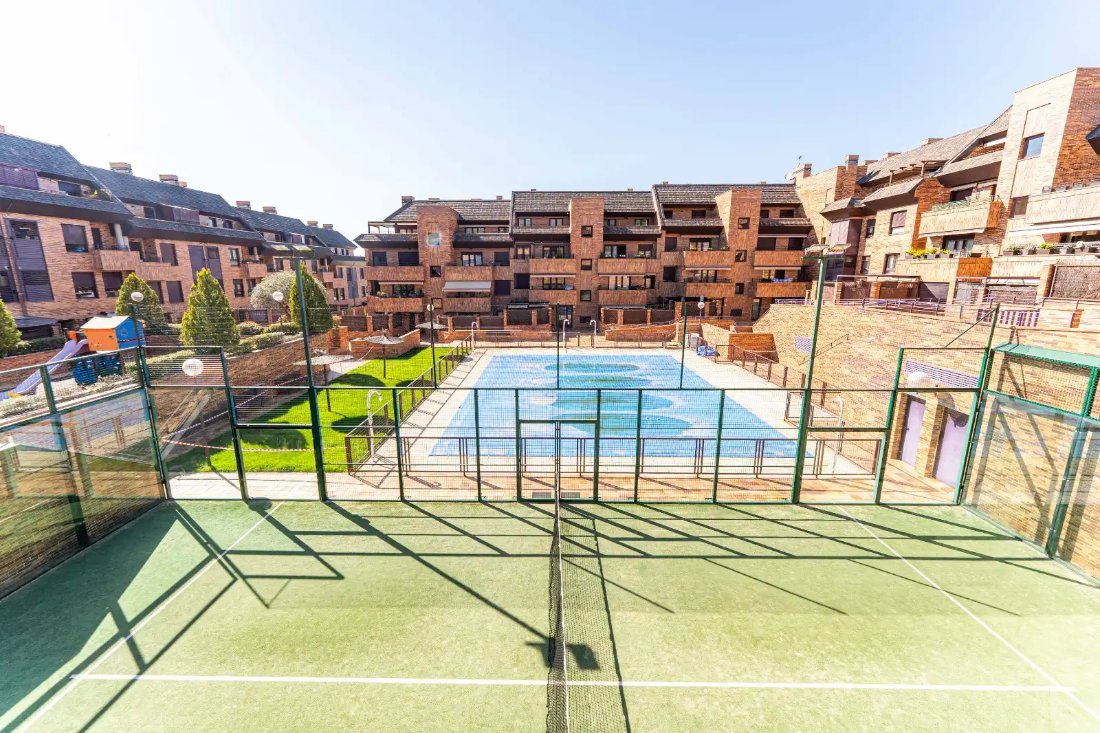 Piscina de Pis en venda en Las Rozas de Madrid amb Aire condicionat, Calefacció i Jardí privat