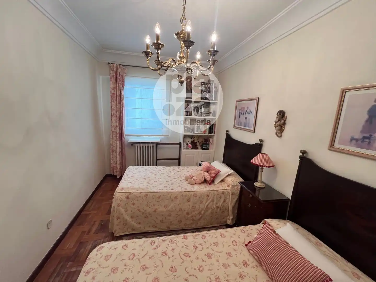 Bedroom of Flat for sale in Burgos  with Heating, Terrace and Storage room