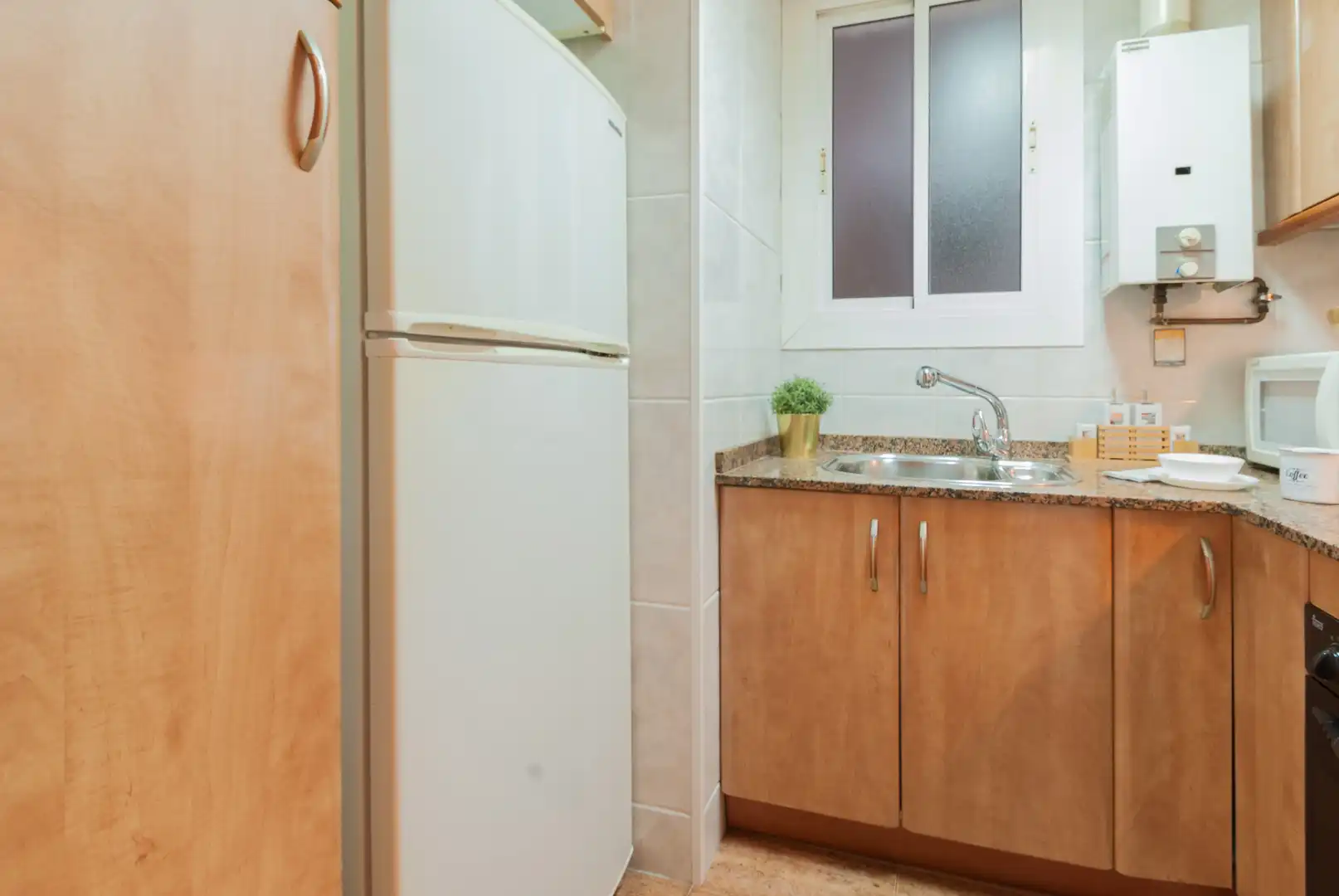 Küche von Wohnung zum Verkauf in Barcelona mit Waschmaschine