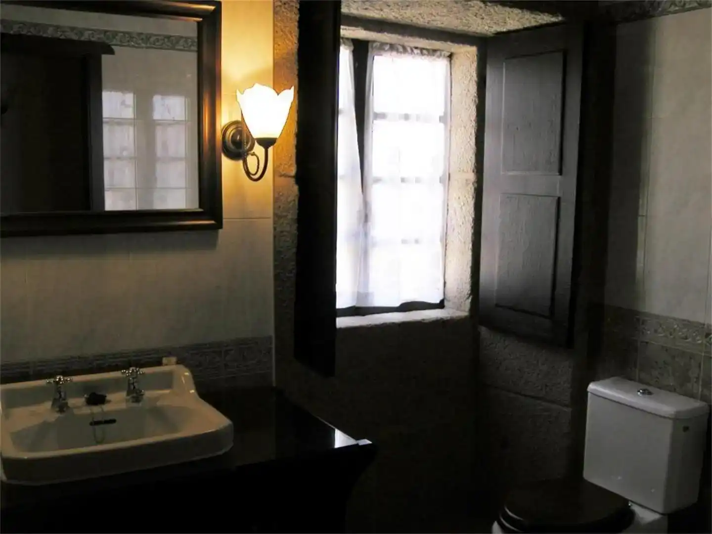 Baño de Piso en venta en Silleda con Jardín privado, Parquet y Amueblado