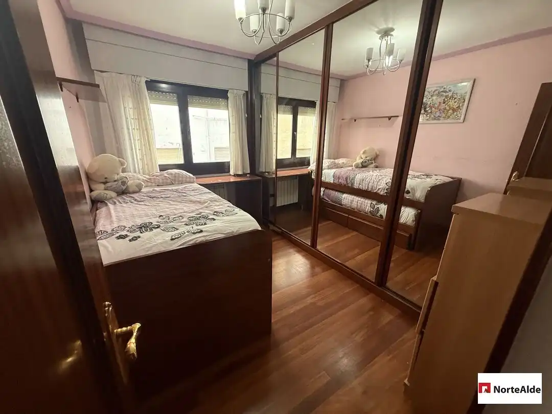 Bedroom of Flat for sale in Barakaldo   with Heating