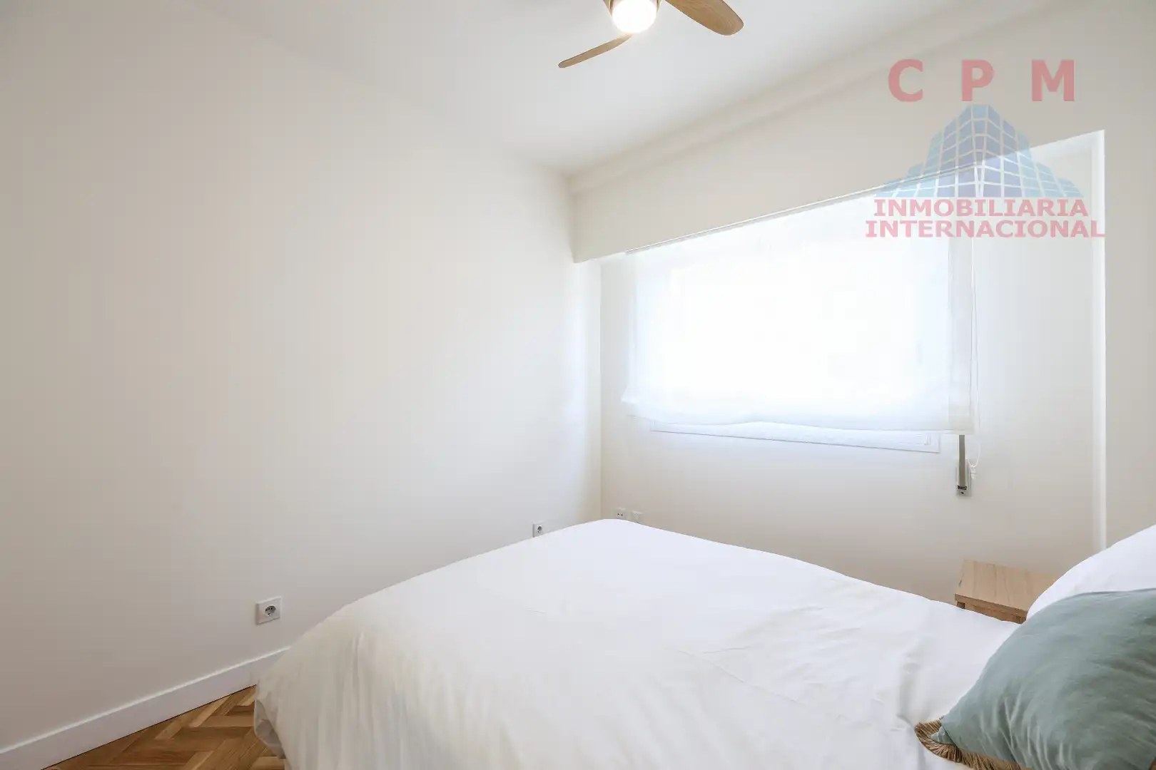 Bedroom of Flat for rent in Madrid  with Air Conditioner, Heating and Parquet flooring