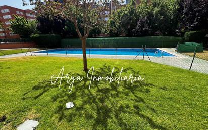 Piscina de Pis en venda en Torrejón de Ardoz amb Aire condicionat, Calefacció i Jardí privat