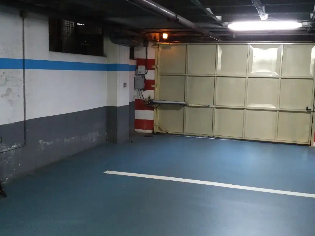 Parking of Garage for rent in Santiago de Compostela   with Alarm