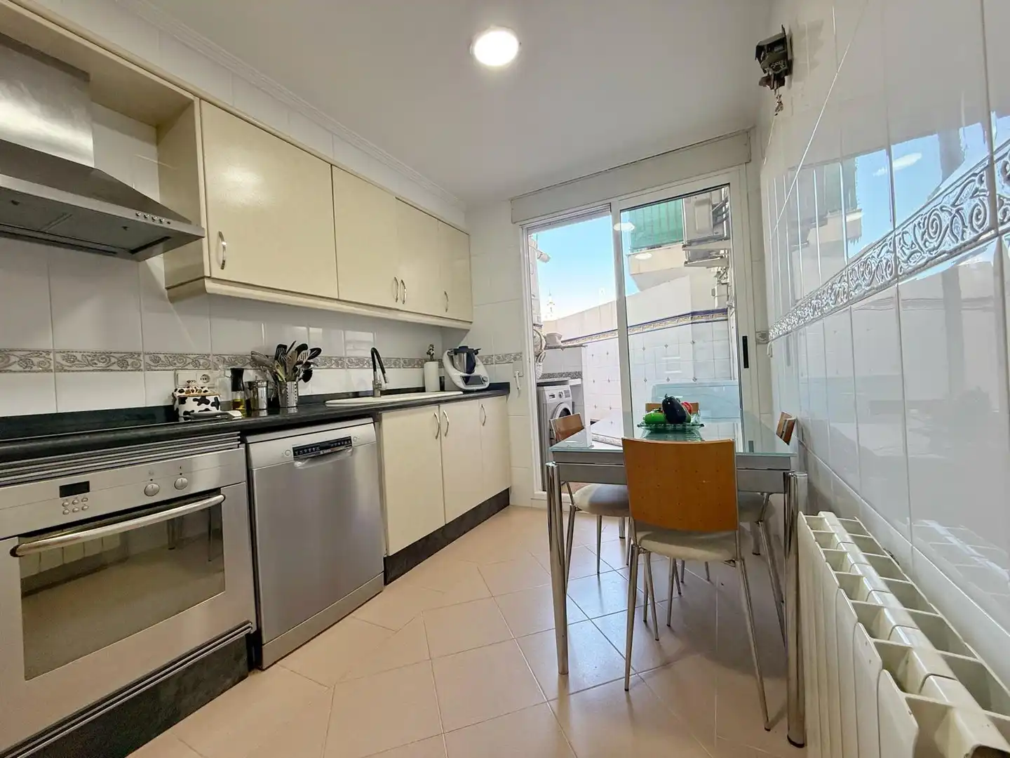 Appartamento con ascensore in vendita a Calle de Isabel la Católica, imagen 2