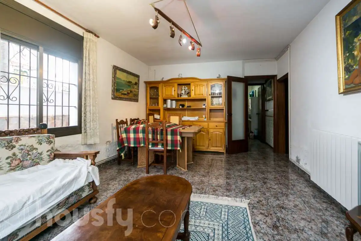 Houses for sale in Carrer de L'Estaca, Fondo Somella
