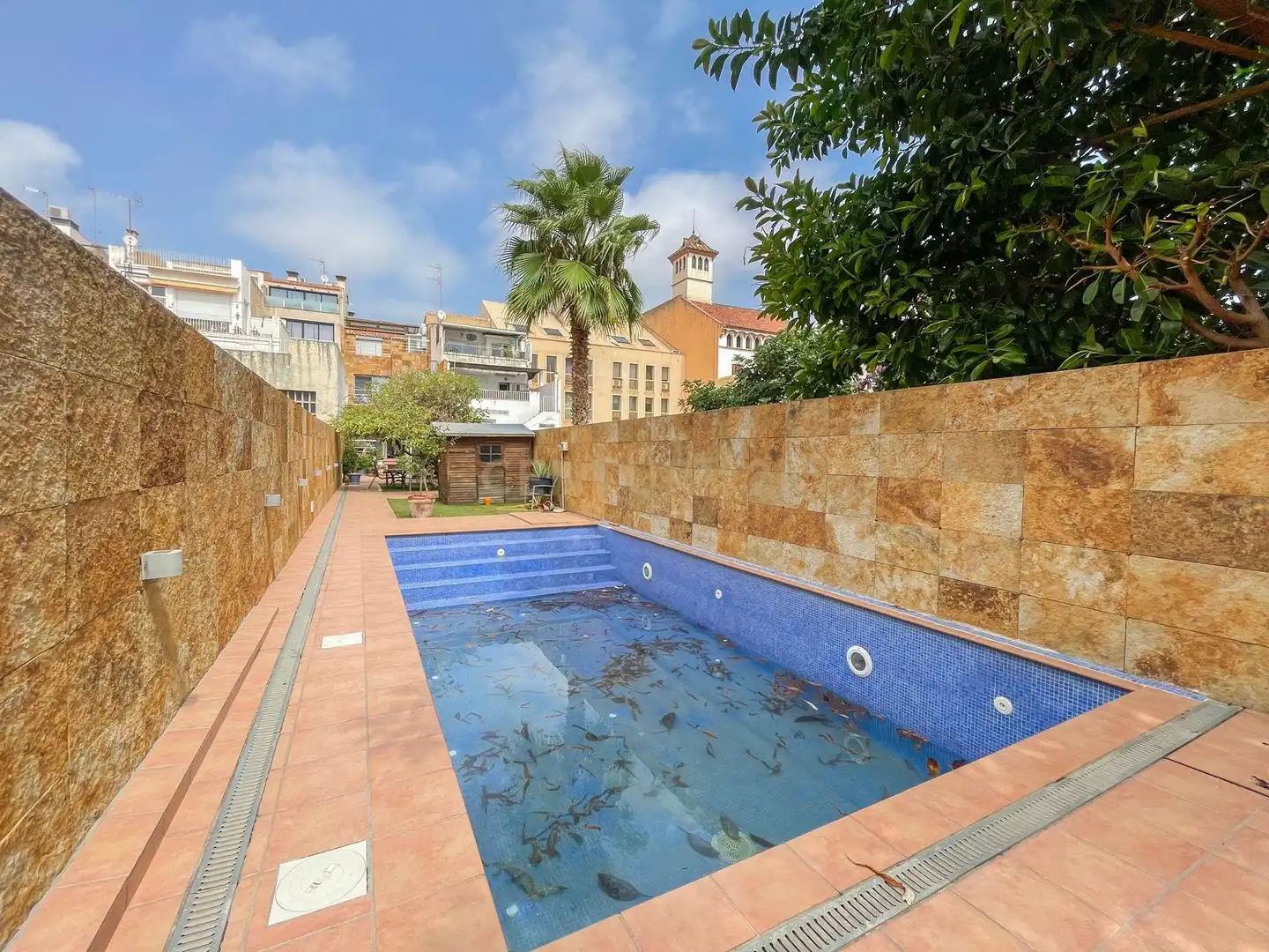 Swimming pool of Houses for sale in Mataró