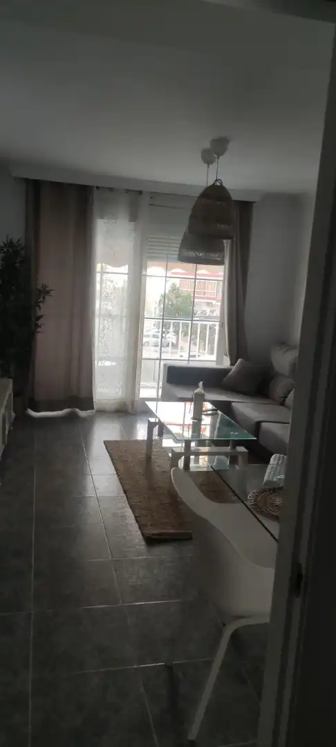 Sala d'estar de Pis en venda en Vélez-Málaga amb Aire condicionat, Terrassa i Moblat