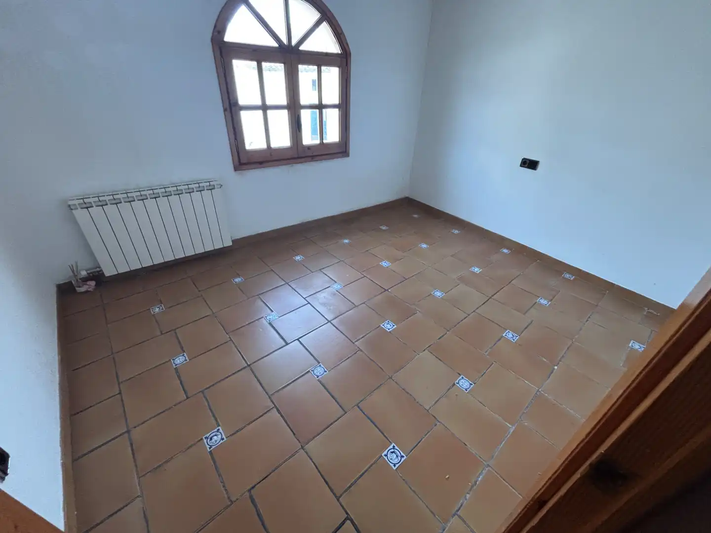 Casa adosada en venta en Sarroca de Lleida con Calefacción, Terraza y Amueblado