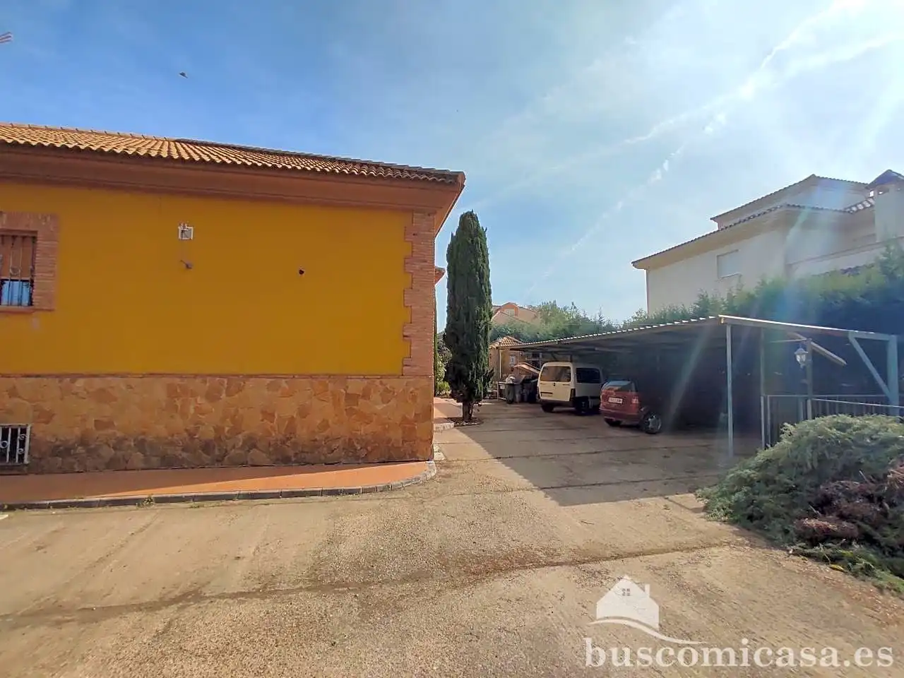 Aparcament de Casa o xalet en venda en Linares amb Aire condicionat, Calefacció i Jardí privat