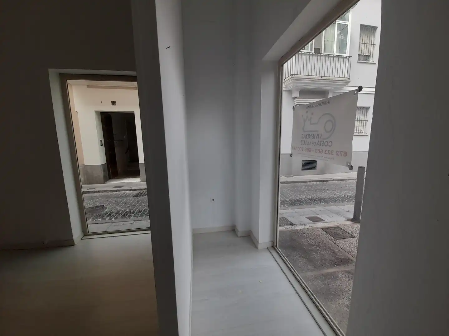 Local comercial en venta en Centro - Calzada - Cabo Noval, imagen 3