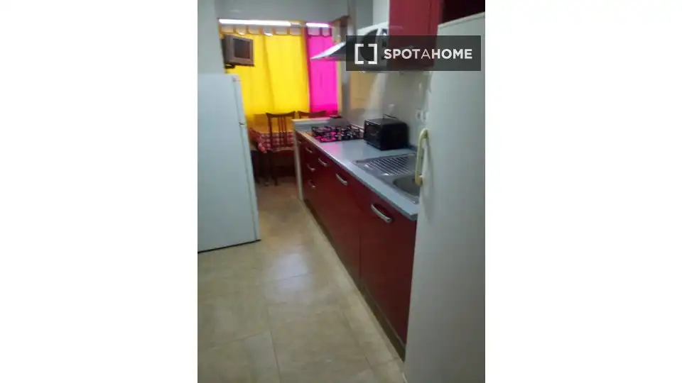 Kitchen of Flat for share in Jaén  with Air Conditioner, Heating and Terrace
