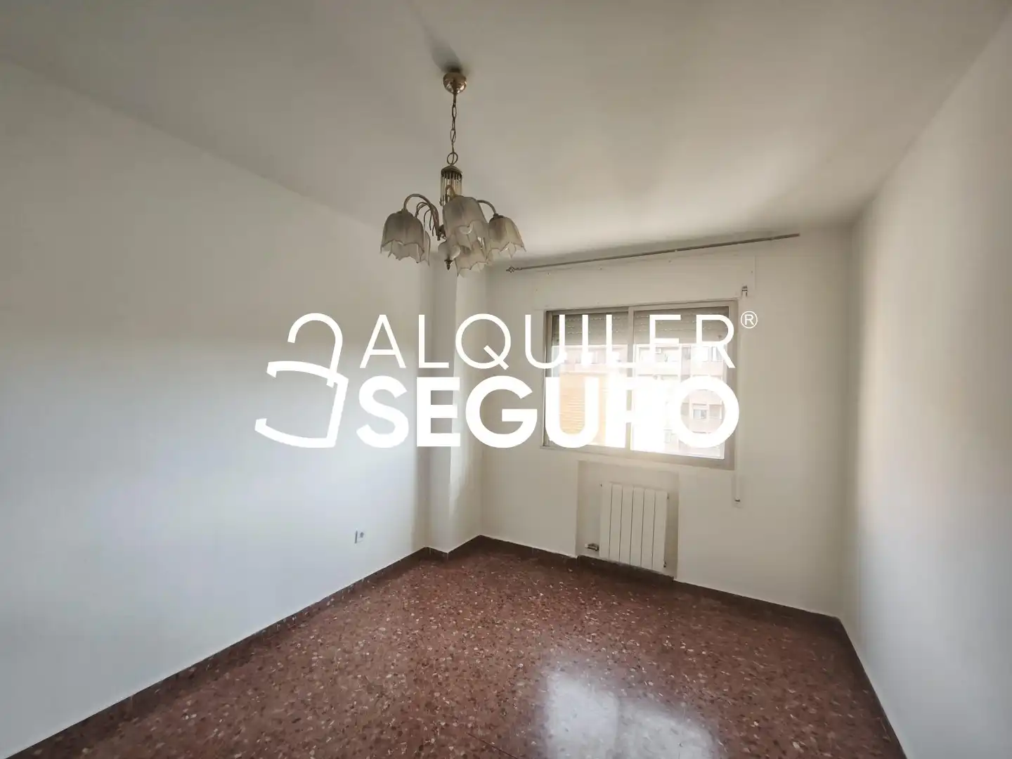 Bedroom of Flat for rent in Zaragoza  with Heating, Terrace and Storage room