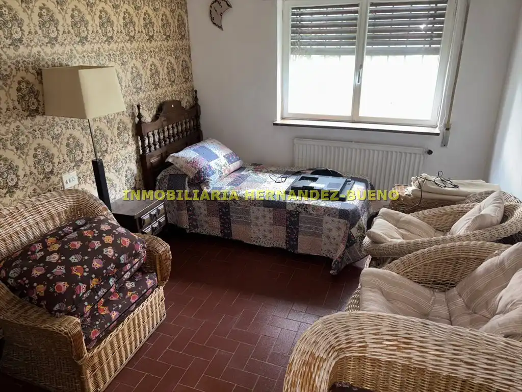 Dormitori de Casa o xalet en venda en Alba de Tormes amb Jardí privat i Piscina