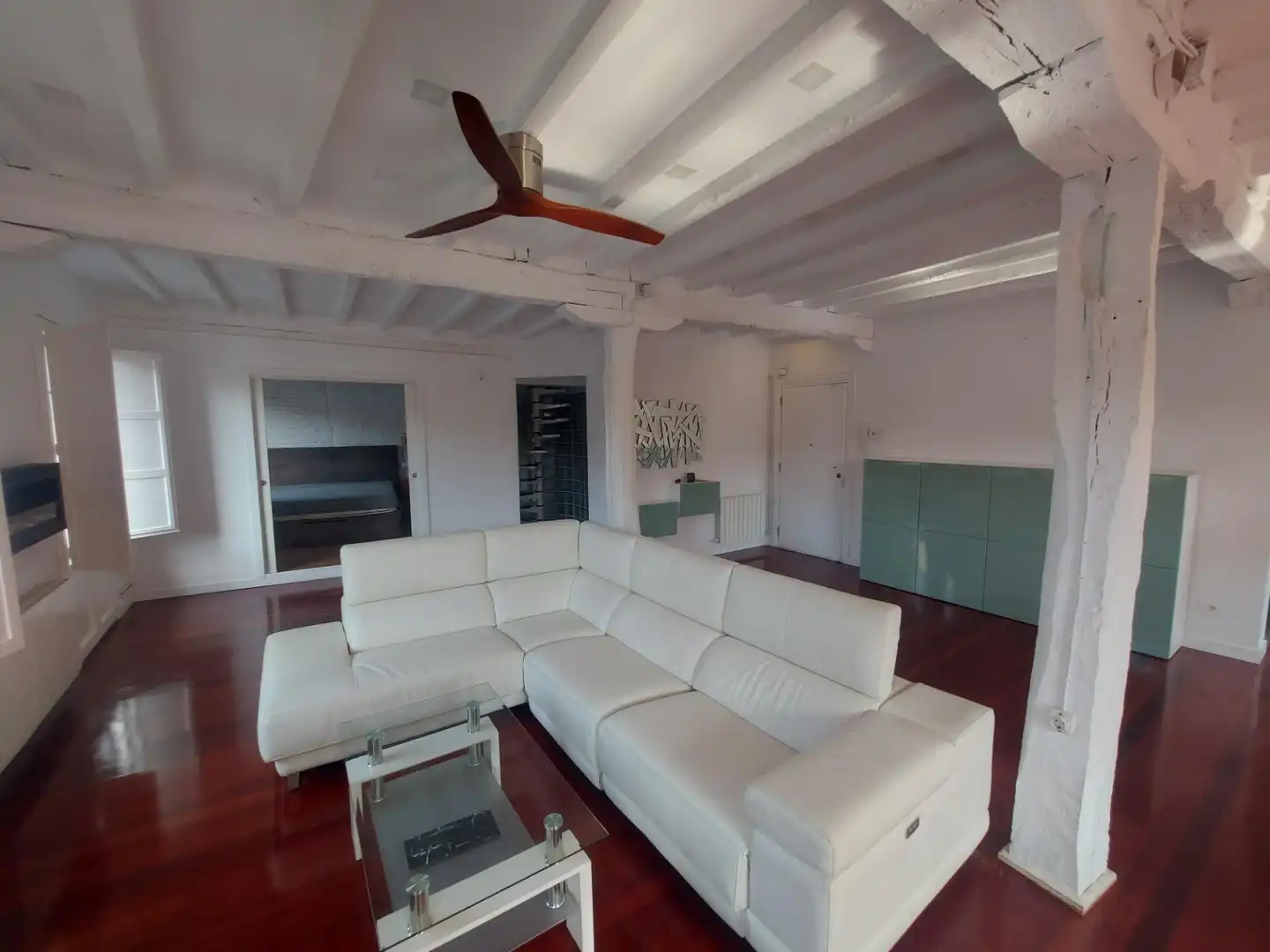 Sala d'estar de Pis en venda en Bilbao  amb Calefacció i Balcó