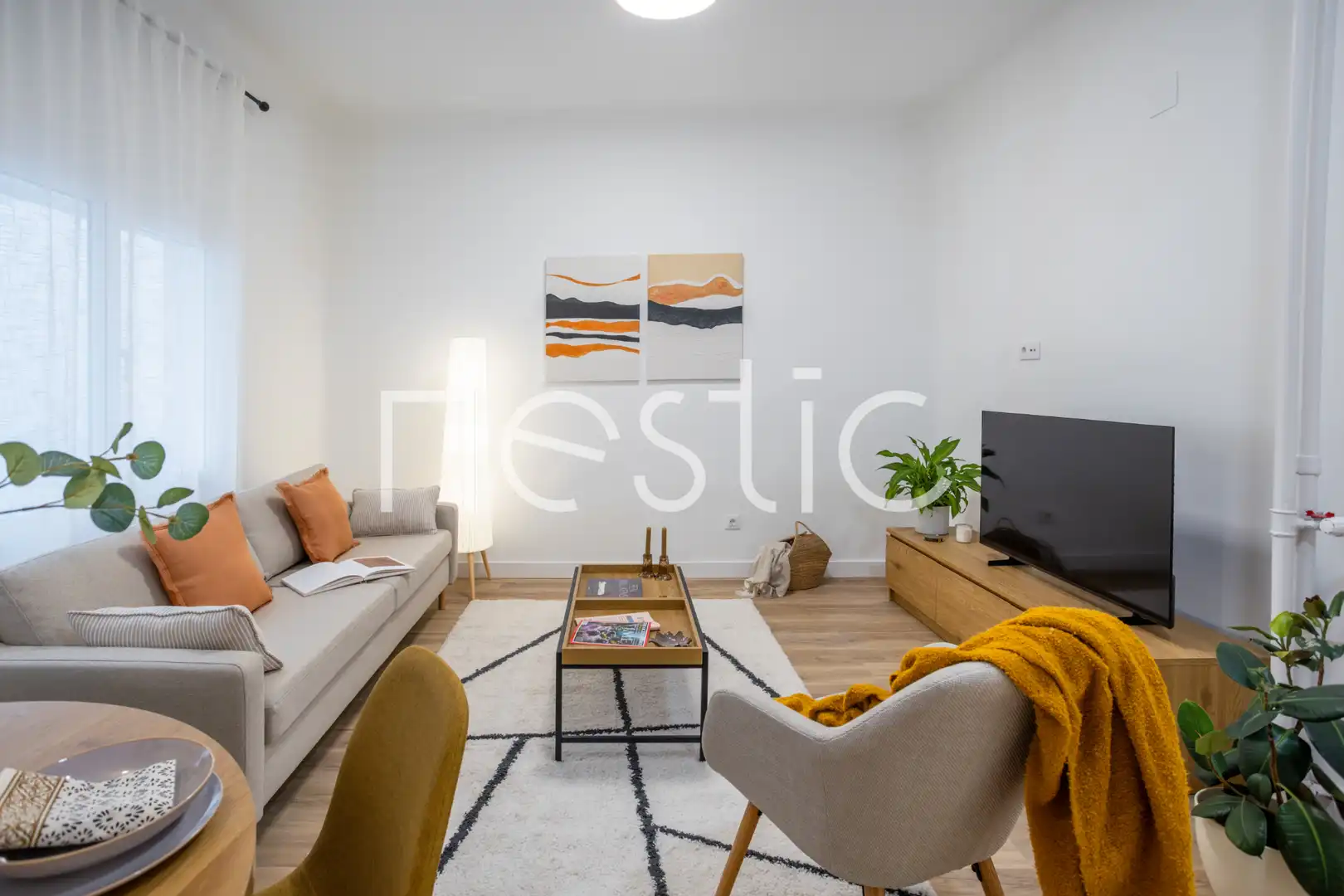 Living room of Apartments for rent in Madrid  with Heating, Furnished and Washing machine
