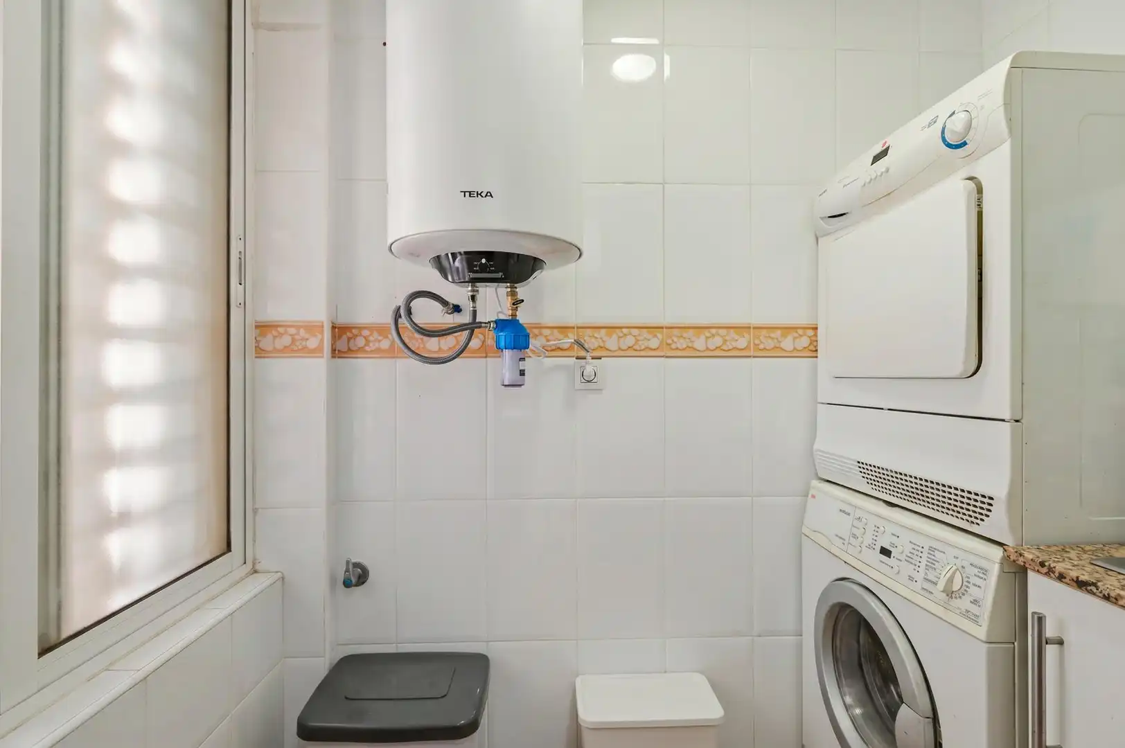 Bany de Casa adosada en venda en Sagunto / Sagunt amb Aire condicionat, Terrassa i Moblat