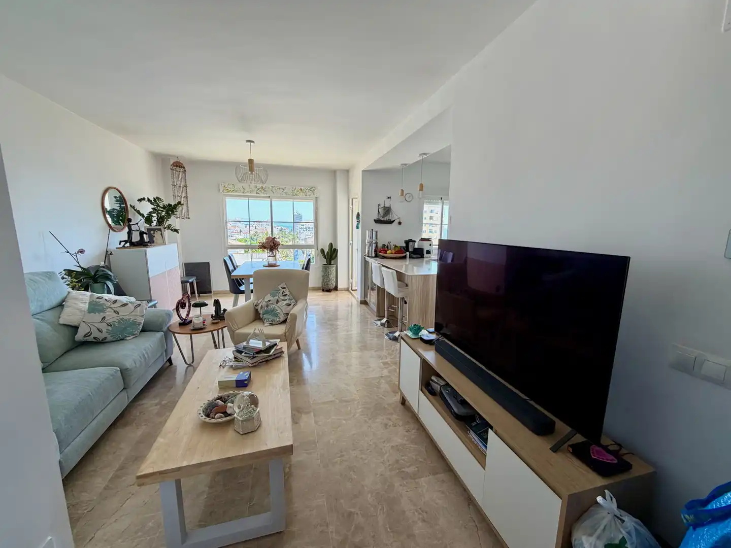Sala de estar de Apartamento en venta en Estepona con Aire acondicionado, Terraza y Trastero