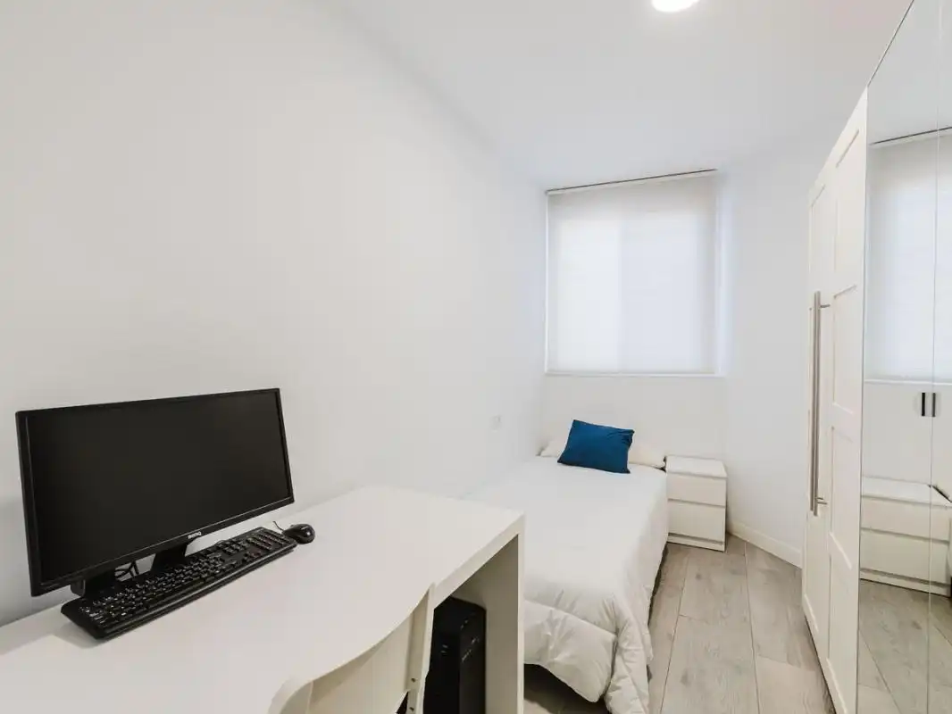 Piso con ascensor en venta en C. Gaucín, imagen 15